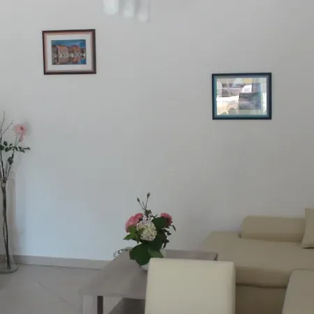 Apartman Eva *